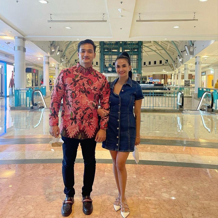 <p>Kecelakaan tersebut terjadi di tol Jombang, arah Surabaya Km 672 pada Kamis (4/11/21) sekitar pukul 12.36 WIB (Foto: Instagram @vanessaangleofficial)</p>
