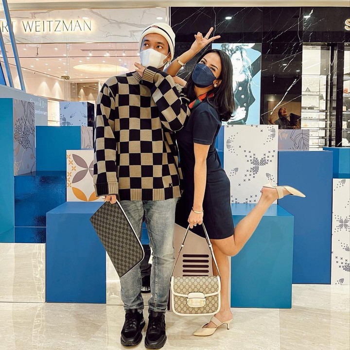 <p>Kabar duka kembali menyelimuti dunia hiburan Tanah Air. Vanessa Angel dan sang suami, Bibi Ardiansyah, meninggal dunia dalam kecelakaan di tol Jombang. (Foto: Instagram @vanessaangleofficial)</p>