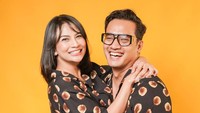 Tinggal Kenangan, 7 Potret Kebersamaan Vanessa Angel dan Suami Semasa Hidup