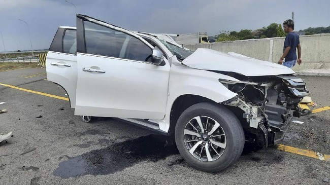 Tubagus Muhammad Joddy dinyatakan bersalah dalam kecelakaan maut hingga menewaskan Vanessa Angel. Selain vonis penjara, SIM A juga dicabut.