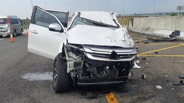 img-title Kronologi Kecelakaan Mobil yang Tewaskan Vanessa Angel dan Suami