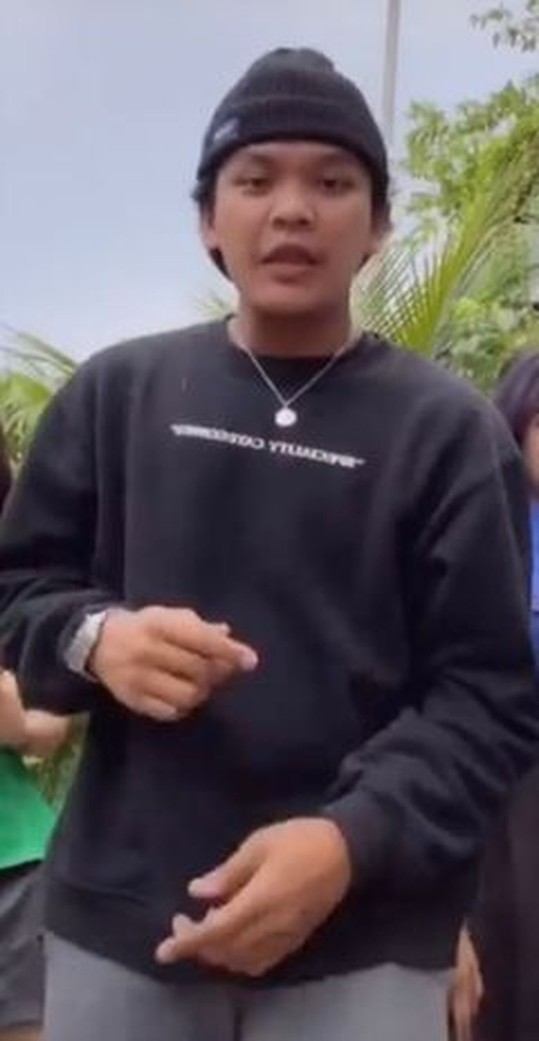 7 Potret Tubagus Joddy Sopir Vanessa Angel yang Jadi Sorotan Vanessa Angel dan Bibi Andriansyah meninggal dunia dalam kecelakaan tunggal di tol Jombang, sang sopir disorot. Yuk intip!