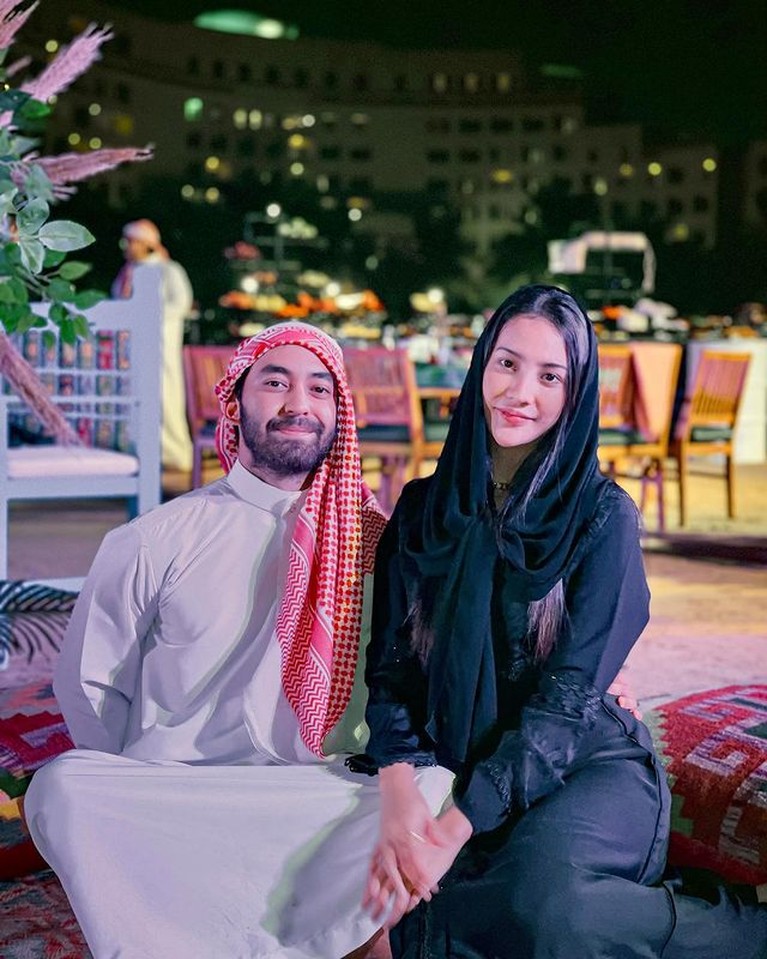 Momen Romantis Anya Geraldine & Pria yang Diduga Pacarnya di Bahrain