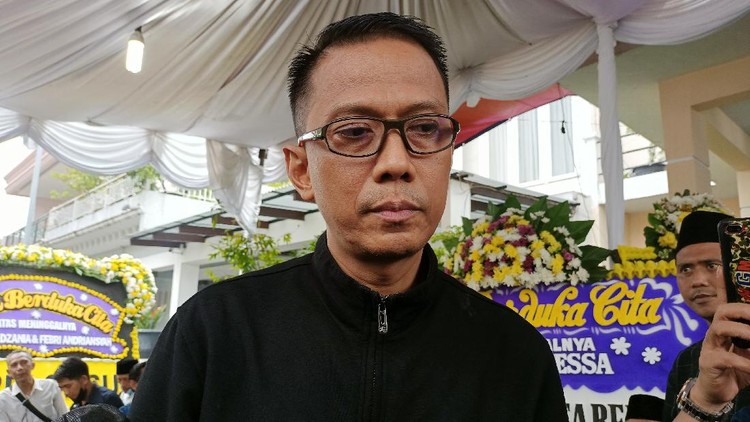 Ayah Vanessa Angel, Doddy Sudrajat Ayah Vanessa Angel, Doddy Sudrajat kangen berat dengan cucunya yang kepulangannya tertunda ke Jakarta, Jumat (5/11/2021).
