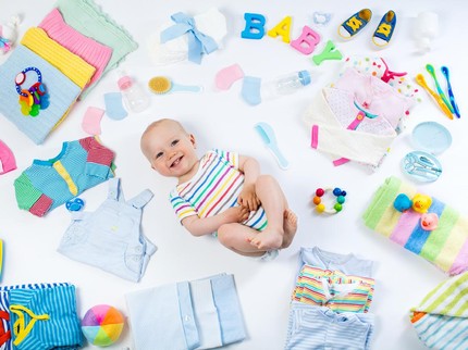 Rekomendasi 5 Ide Kado Bayi yang Bermanfaat dan Pasti Digunakan