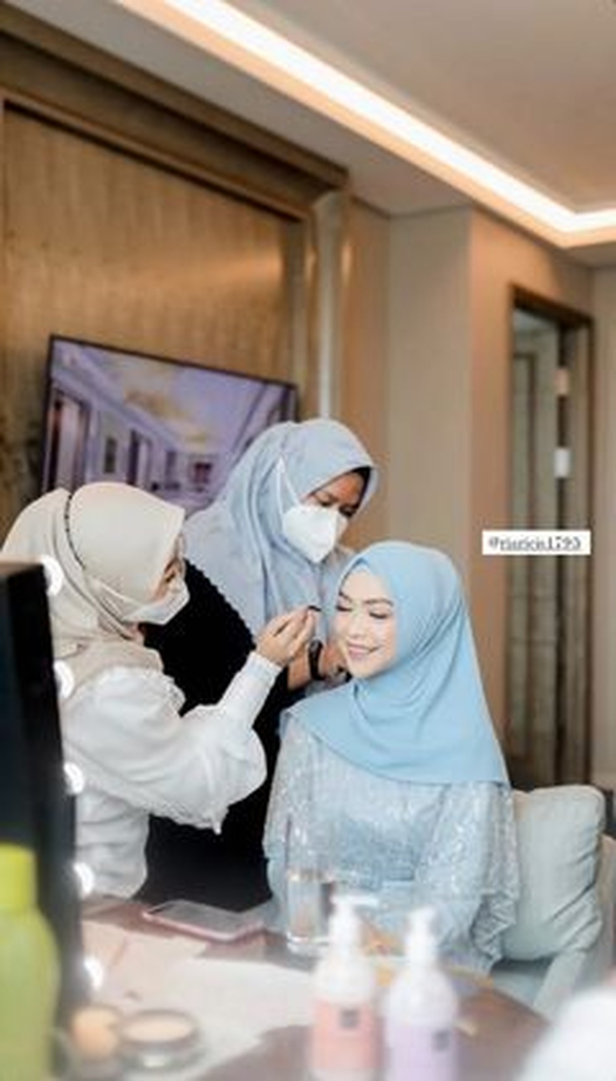 Ria Ricis dan Teuku Ryan menggelar acara pengajian jelang pernikahan hari ini Jumat &lpar;5&sol;11&rpar;&period; Yuk intip persiapannya&excl;