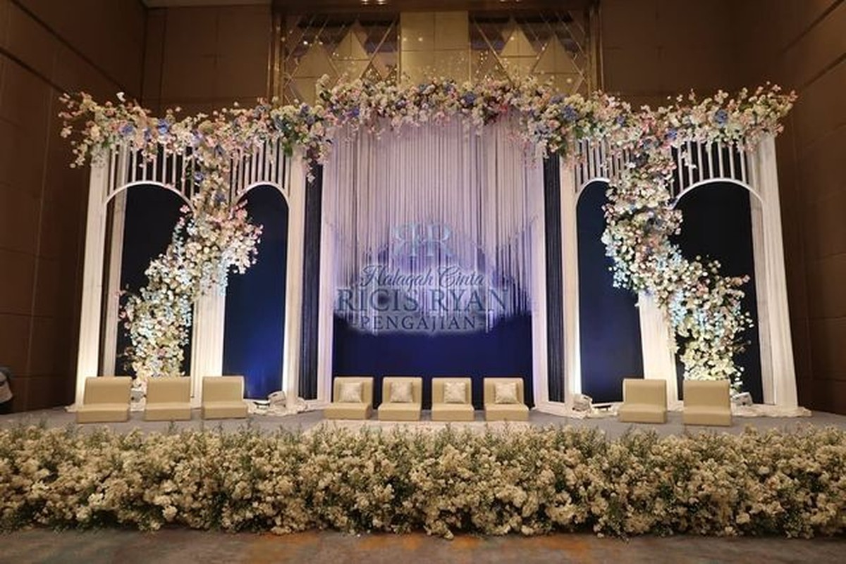 Ria Ricis dan Teuku Ryan menggelar acara pengajian jelang pernikahan hari ini Jumat &lpar;5&sol;11&rpar;&period; Yuk intip persiapannya&excl;