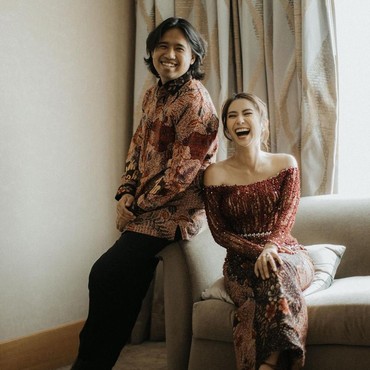Selamat! Joshua Suherman & Clairine Clay Menikah Tepat di Hari Ibu