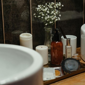 img-title Kandungan Alkohol dalam Skincare, Yes or No?