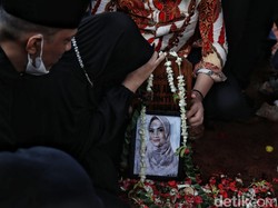 Vanessa Angel Dalam Kenangan Sahila Hisyam