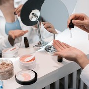 Masalah pada Rambut dan Kulit Ini Sering Jadi Keluhan Selama Pandemi, Kamu Juga? Ini Cara Mengatasinya!