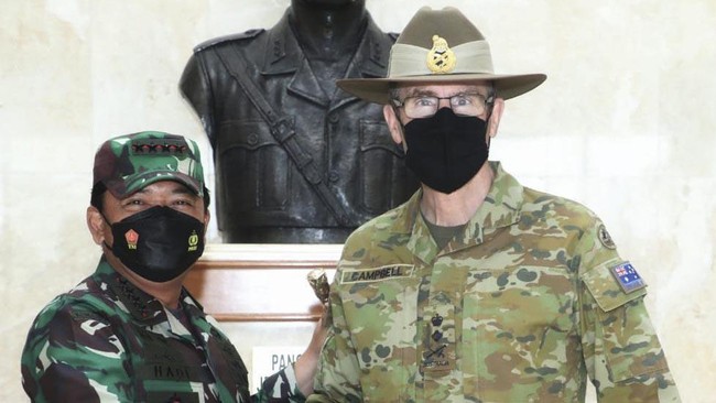 Panglima TNI menyatakan Pangab Australia Jenderal Angus John Campbell akan mendapatkan anugerah Bintang Yudha Dharma Utama dari pemerintah RI.