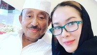 <p>Perbedaan usia antara Donna dan Abdul Latief menarik perhatian netizen, nih. Ternyata keduanya menikah dengan jarak perbedaan usia 35 tahun. (Foto: Instagram: @donna.latief)</p>