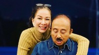 <p>Enggak hanya itu, ternyata Donna dan Abdul Latief masih sering merayakan ulang tahun pernikahan, lho. Romantis banget, ya! (Foto: Instagram: @donna.latief)</p>