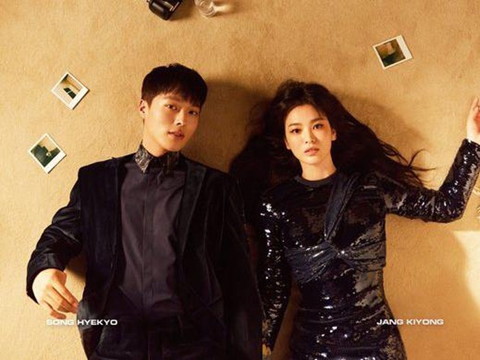Dengan outfit berwarna gelap dilengkapi dengan dekorasi foto polaroid yang bertebaran, konsep yang satu ini makin mengingatkan kita dengan drama Now, We Are Breaking Up, terlebih karakter yang diperankan Jang Ki Yong adalah sosok fotografer!/ Foto: twitter.com/ladysong14