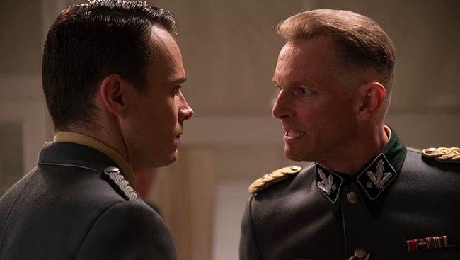 Bioskop Trans TV malam ini, Sabtu (6/11), akan menayangkan film The Man With The Iron Heart (2017) pada pukul 22.00 WIB.