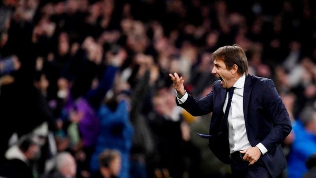 Conte Kesal Liga Inggris Sudah Mulai Lagi Pelatih Tottenham Hotspur Antonio Conte tidak senang dengan jadwal Liga Inggris yang mepet dengan penutupan Piala Dunia 2022.