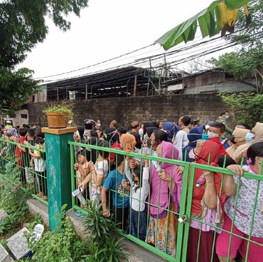 Dicintai Semasa Hidup, Pemakaman Vanessa Angel & Bibi Diantar Banyak Keluarga