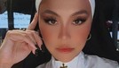 6 Gaya Agnez Mo Ala Biarawati Seksi yang Tuai Hujatan & Dikecam Agnez Mo baru-baru ini menjadi sorotan karena unggahannya memakai kostum ala biarawati. Yuk kita intip potretnya!