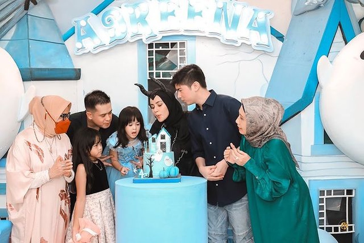 Momen Meriah Pesta Ultah ke-4 Adreena Anak Olla Ramlan & Aufar