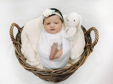 img-title 6 Pemotretan Perdana Baby Guzel Putri Ali Syakieb & Margin Wieheerm