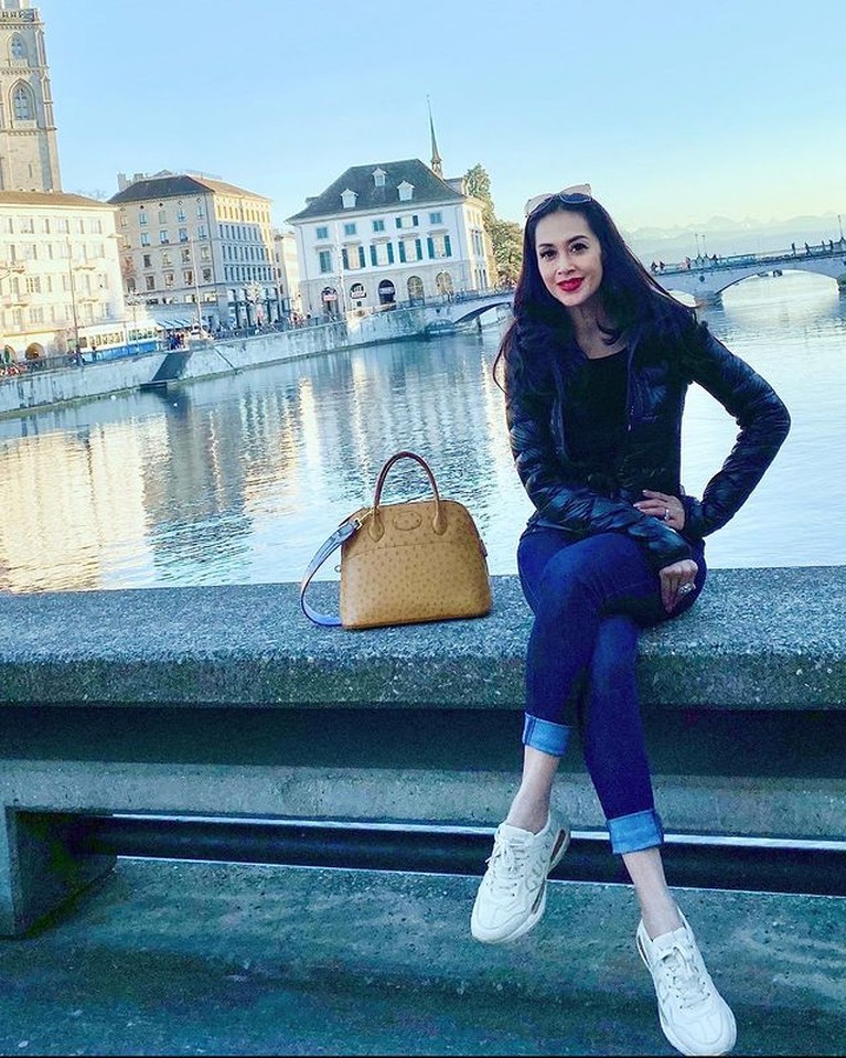 7 Potret Terbaru Diah Permatasari Makin Cantik Awet Muda di Usia 50 Tahun Di usia 50 tahun, Diah Permatasari tetap cantik awet muda dan berpenampilan modis bak ABG. Yuk intip potret terbarunya!