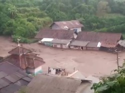 Permukiman Terdampak Banjir Bandang di Bandung Bakal Direlokasi