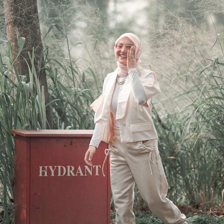 <p>Irish Bella diketahui mengalami kenaikan berat badan usia melahirkan putranya, Air Rumi Akbar 1453. (Foto: Instagram @_irishbella_)</p>