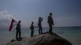 FOTO: Menjaga Kibar Merah Putih di Pulau Berhala
