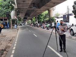 Olah TKP Tabrak Lari Tewaskan Petinggi BUMN, Jl Antasari Ditutup Sementara