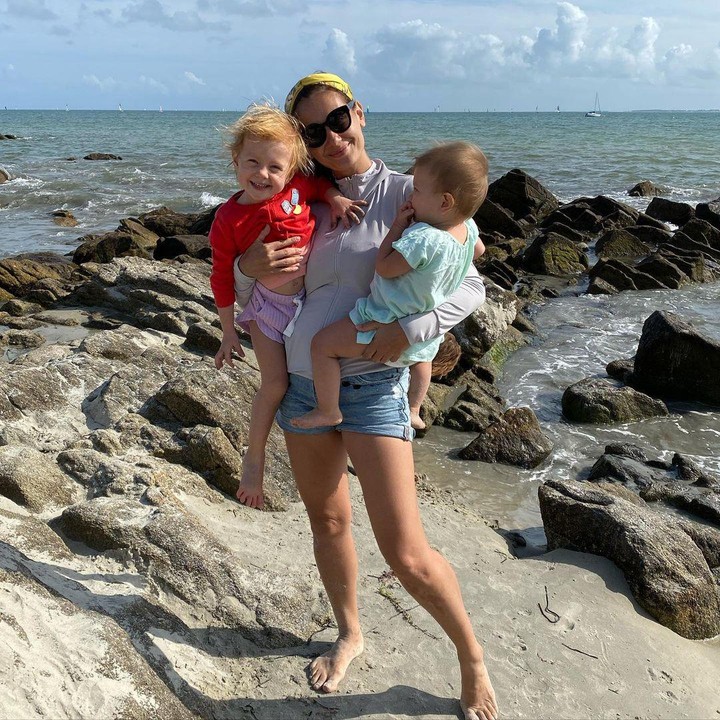 <p>Umur Allie dan Ollie hanya berselisih dua tahun, Bunda. Allie berusia 3 tahun, sedangkan sang adik berusia 1 tahun. (Foto: Instagram: @marissaln)</p>