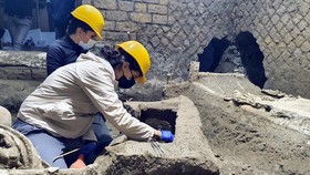 FOTO: Kamar Para Budak Ditemukan di Pompeii