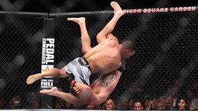 FOTO: Duel Gila Gaethje vs Chandler, Usman Tetap Juara UFC