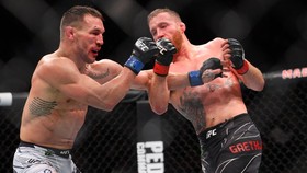 Hasil UFC 268: Gaethje Menang, Chandler Berdarah-darah