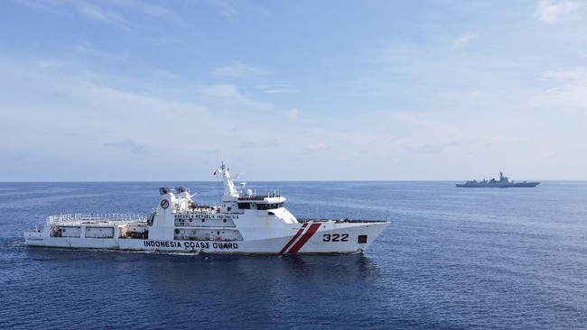 Bakamla masih menunggu informasi lengkap dari pihak berwenang Malaysia terkait kapal pembawa migran ilegal tenggelam di perairan negara tetangga tersebut.