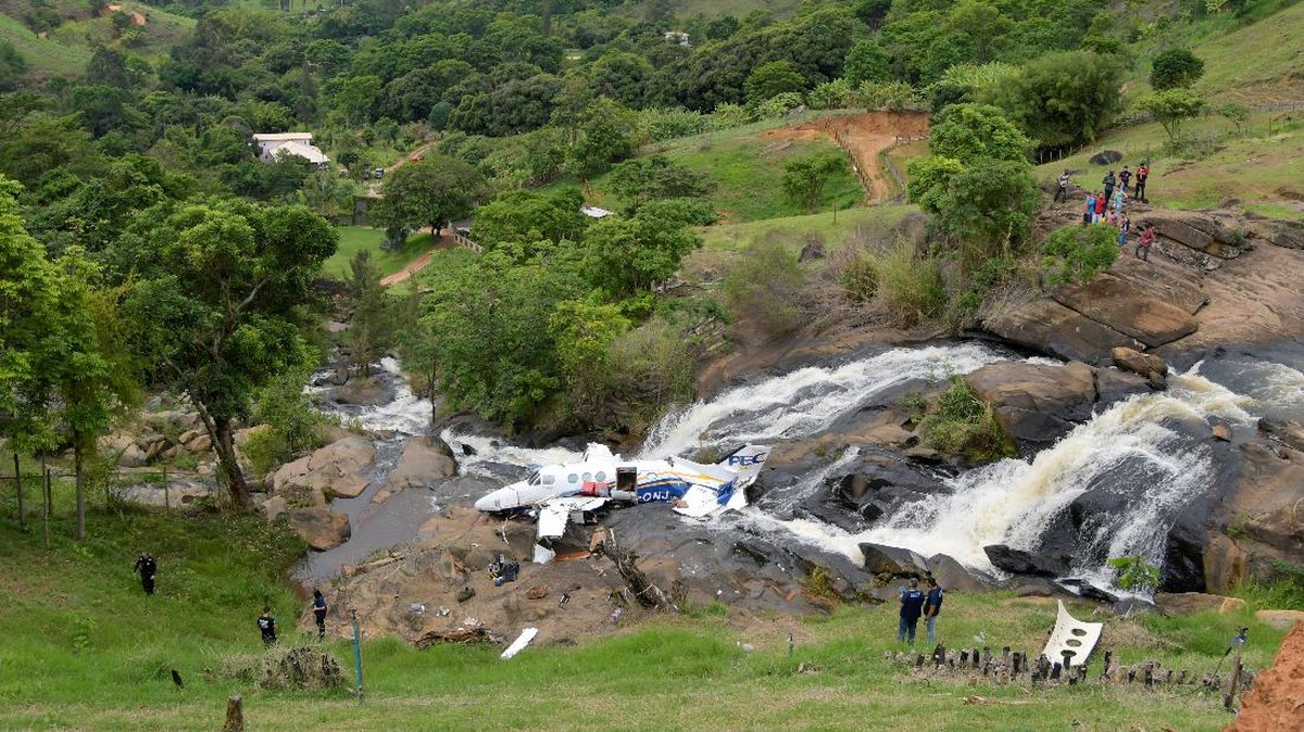 FOTO: Kecelakaan Pesawat yang Tewaskan Penyanyi  Brasil