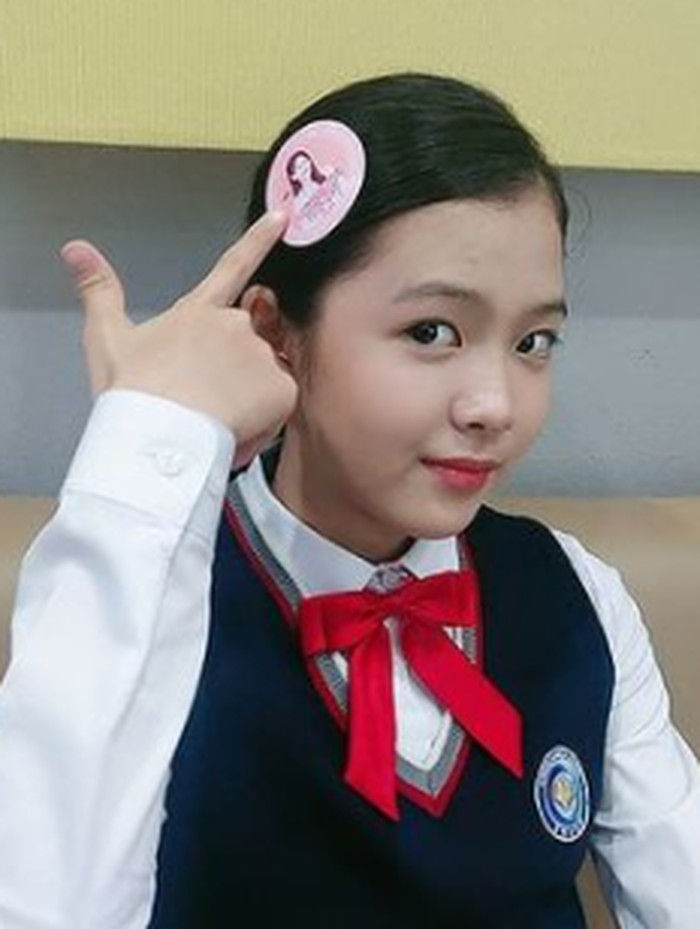 Meskipun baru berusia 13 tahun, gadis cilik ini telah membintangi 16 judul drama dan 5 film, Beauties. Bahkan, kemampuan aktingnya pun sudah tak diragukan lagi. / foto: instagram/com/choimyeongbeen