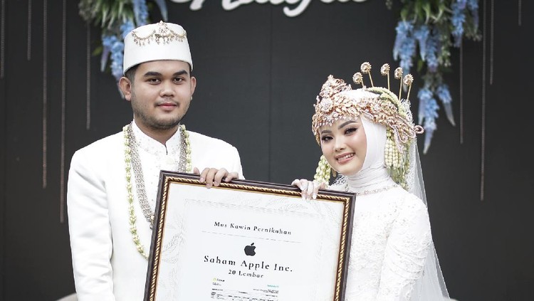 Pria Tasikmalaya Berikan Mahar Saham Apple untuk Istri Pria Tasikmalaya Berikan Mahar Saham Apple untuk Istri