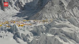 VIDEO: Kisah 100 Tahun Pendakian Pertama Atap Dunia, Gunung Everest