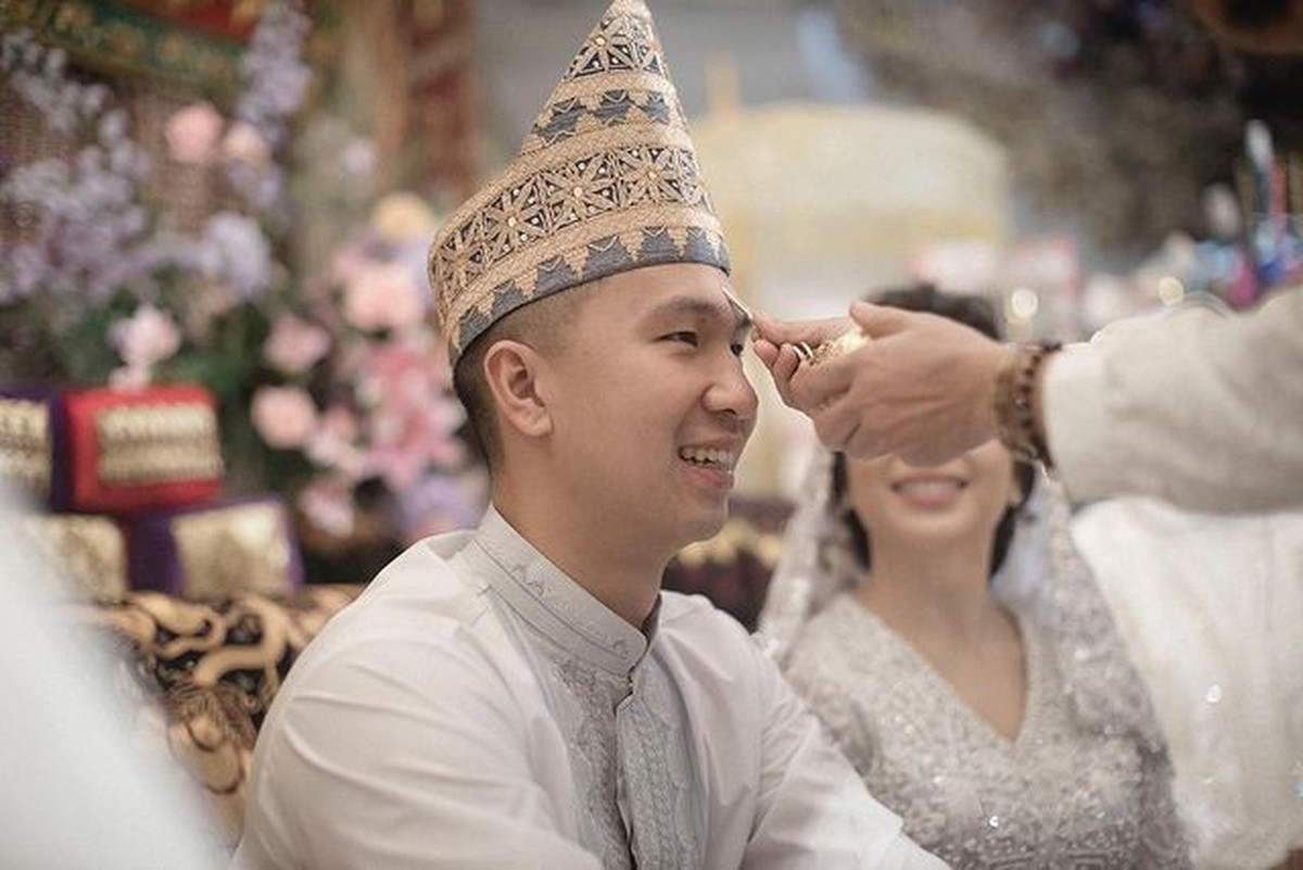 Nikita Willy dan suami menggelar acara pengajian 4 bulanan kehamilannya dan prosesi musok adat Lampung&period; Yuk intip&excl;