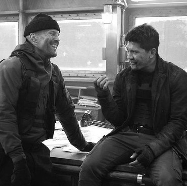 Main Film Bareng, 6 Potret Akrab Iko Uwais & Jason Statham Saat Syuting