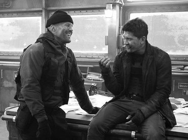 img-title Main Film Bareng, 6 Potret Akrab Iko Uwais & Jason Statham Saat Syuting