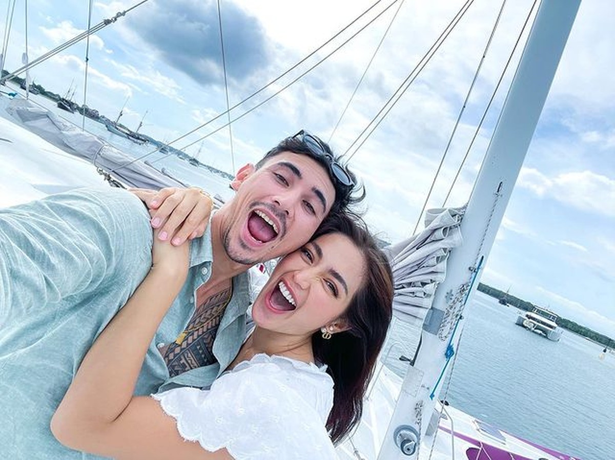 Jessica Iskandar diketahui dengan liburan sambil honeymoon dengan suaminya&comma; Vincent Verhaag&period; Yuk intip&excl;