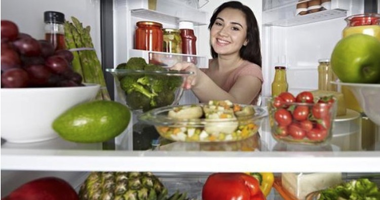 DIET KETO DAPAT PREDIKAT DIET TERBURUK DI 2020 Bagi Bunda yang ingin mencoba diet keto, yuk mengenal lebih lanjut mengenai diet keto. Bisa menurunkan berat badan hingga 4 kg dalam seminggu lho.