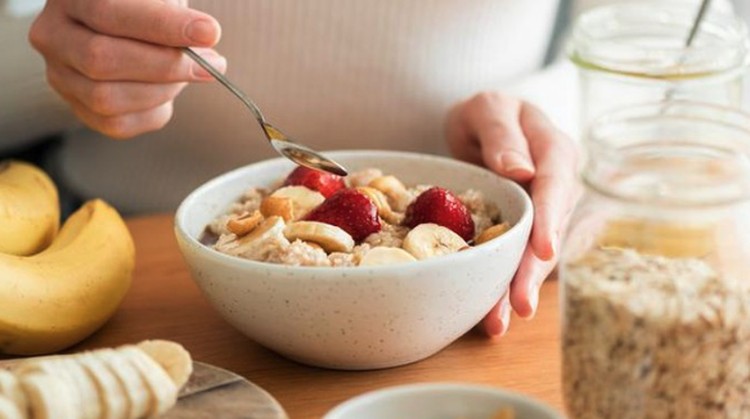 Mengenal Diet Keto, Bisa Turunkan Berat Badan hingga 4 kg dalam Seminggu Bagi Bunda yang ingin mencoba diet keto, yuk mengenal lebih lanjut mengenai diet keto. Bisa menurunkan berat badan hingga 4 kg dalam seminggu lho.