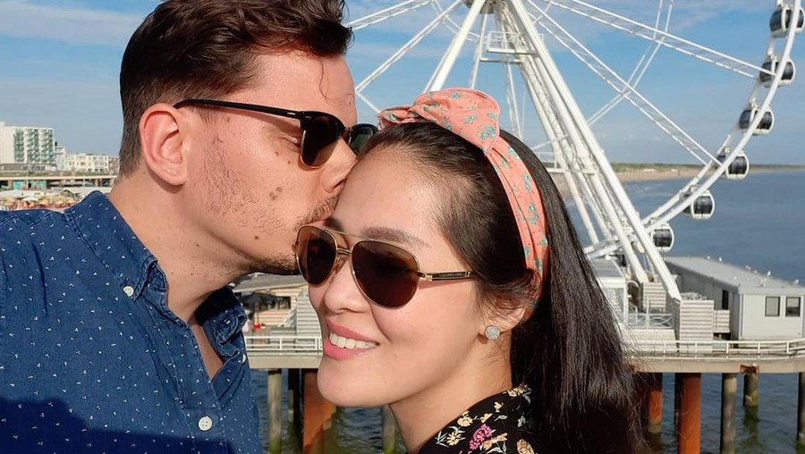 Gracia Indri dan kekasih bule