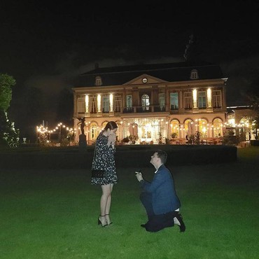 Intip 7 Potret Romantis Gracia Indri Dilamar Kekasih Bule