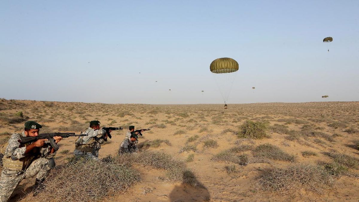 Pernah Dilatih AS, Pasukan Baret Hijau Iran Siap Hadapi Invasi Trump