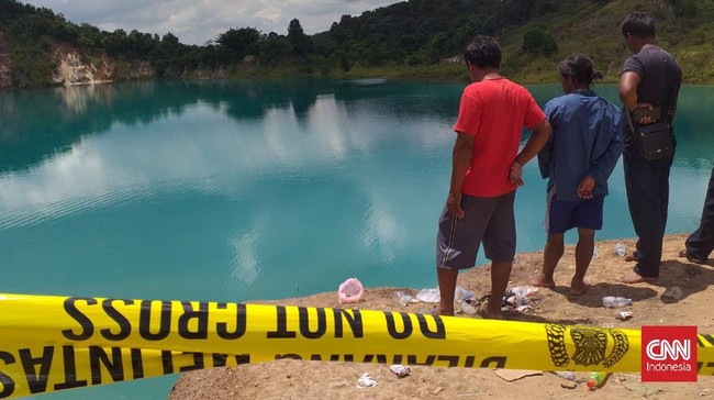 Mayoritas atau 33 dari 40 korban tewas di lubang tambang Kalimantan Timur adalah anak-anak dan remaja yang berenang di lubang tersebut.