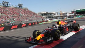 Hasil F1 GP Meksiko: Verstappen Menang, Schumacher Kecelakaan